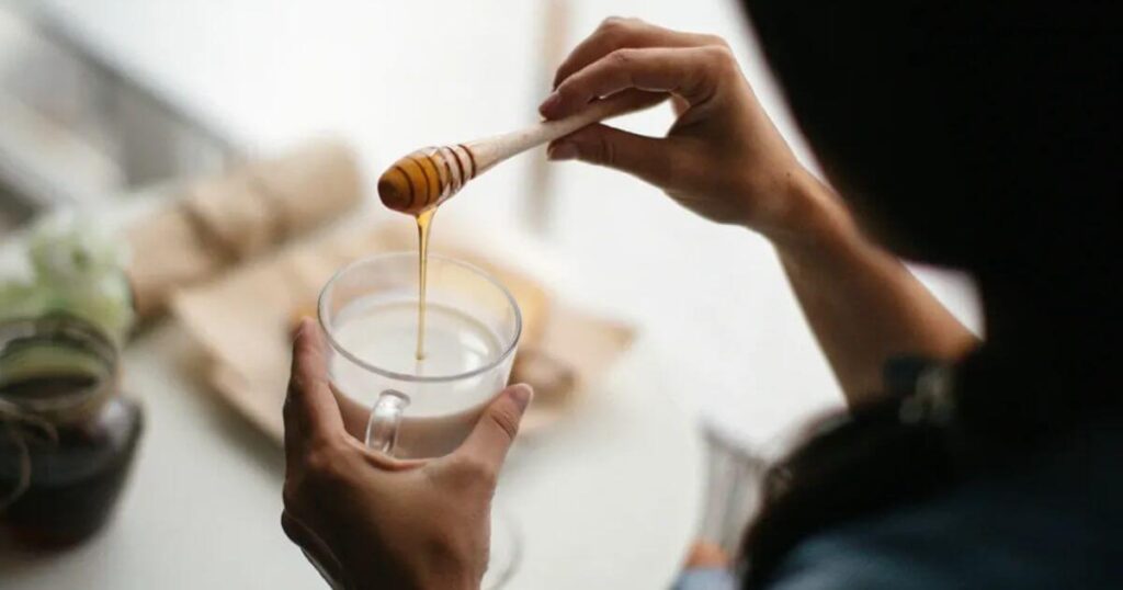 Honey With Milk Benefits